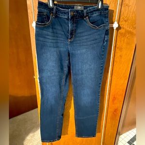 Chico’s So Lifting slimming jeans 0.5 short